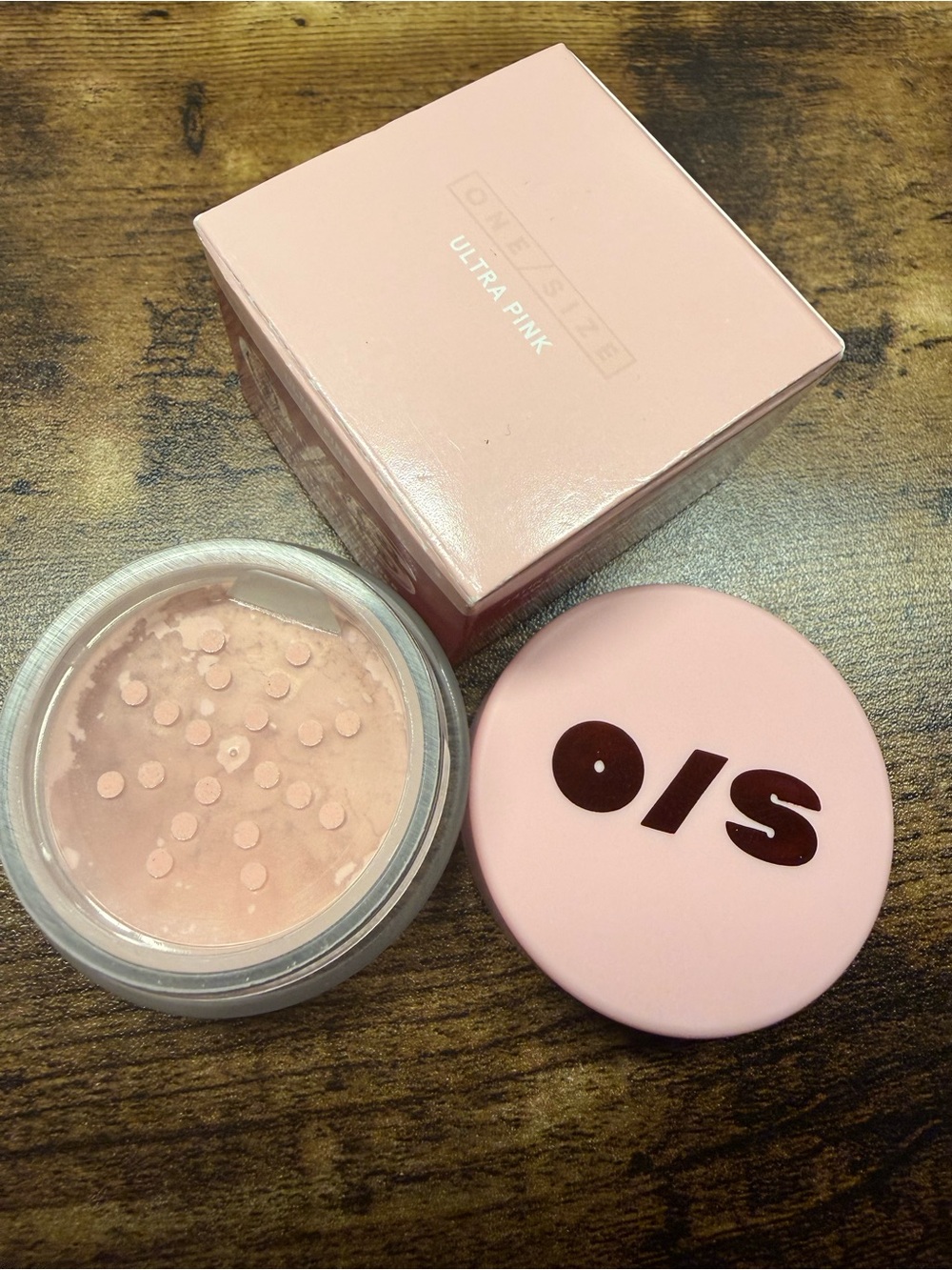 ONE/SIZE Ultimate Setting Powder - Picture 2 of 2
